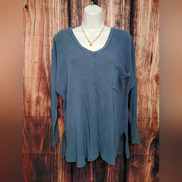 BKE Women's Blue Long Sleeve Top Size XL - Picture 1 of 6